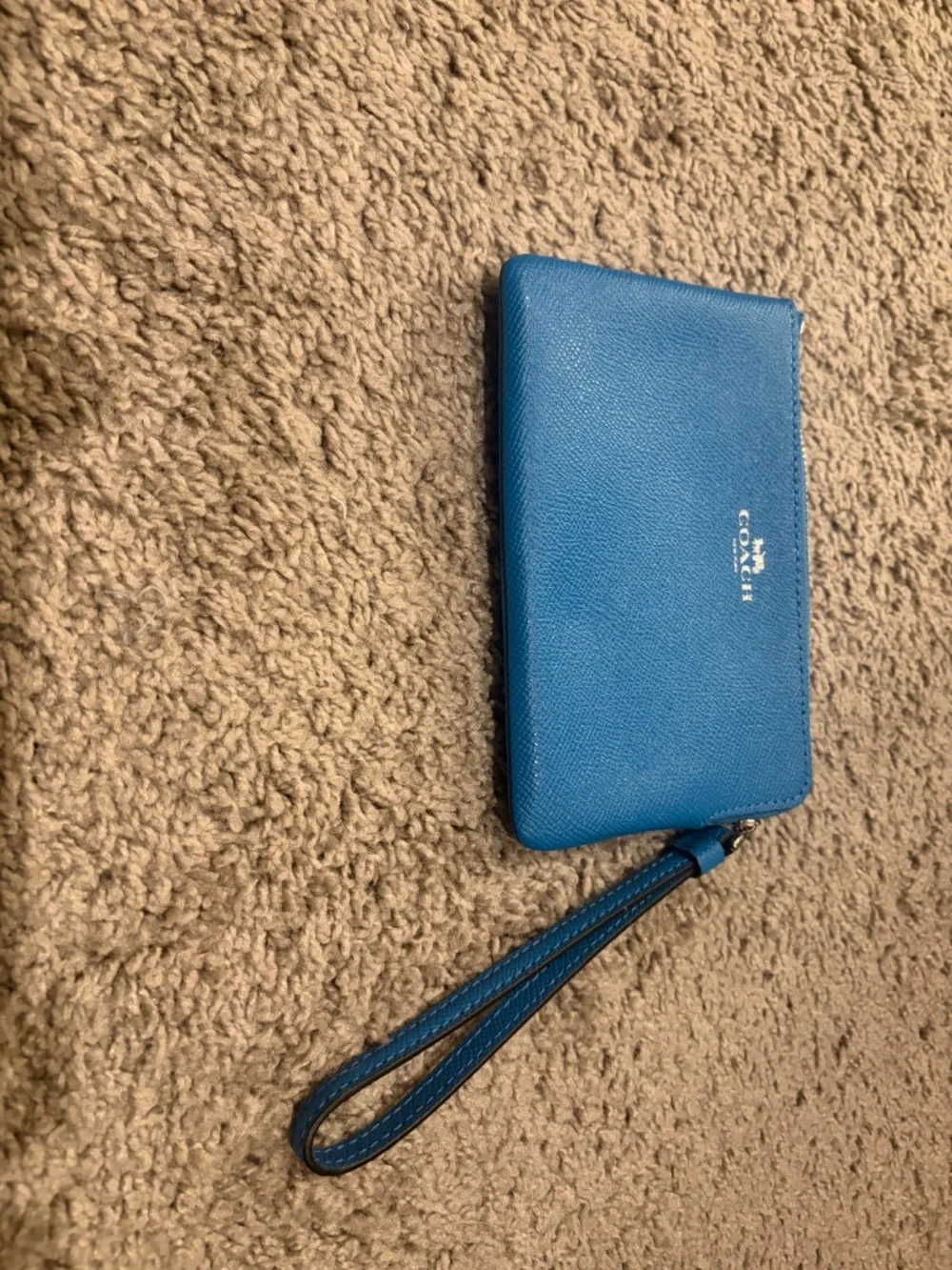 Coach Corner Zip Wristlet F58032 – Blue Crossgrain Leather